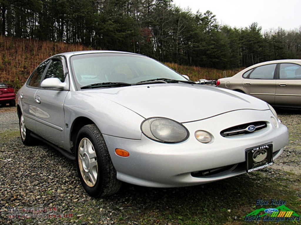 1999 Taurus SE - Silver Frost Metallic / Medium Graphite photo #2
