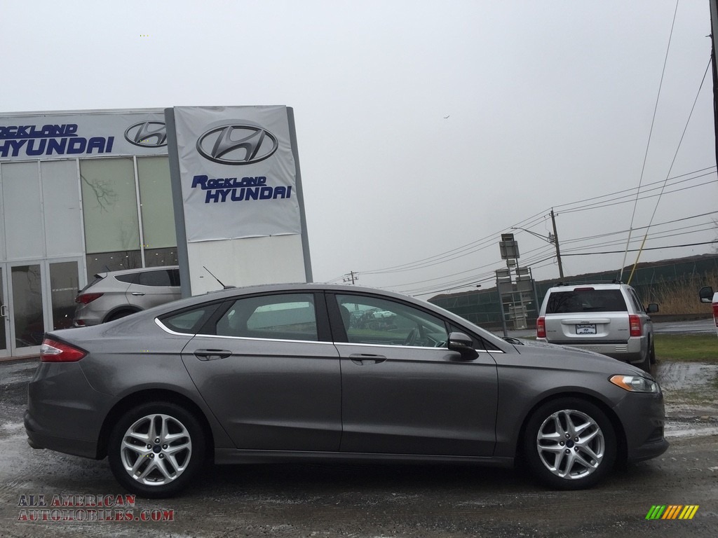 2014 Fusion SE - Sterling Gray / Charcoal Black photo #3