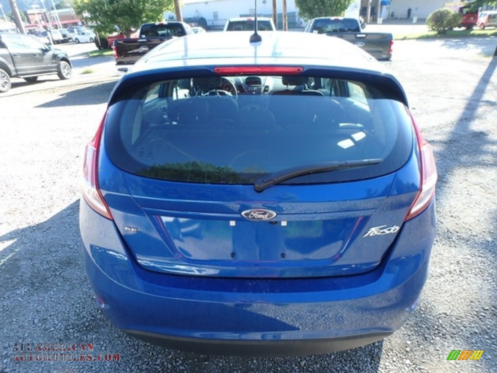 2018 Fiesta SE Hatchback - Lightning Blue / Charcoal Black photo #3