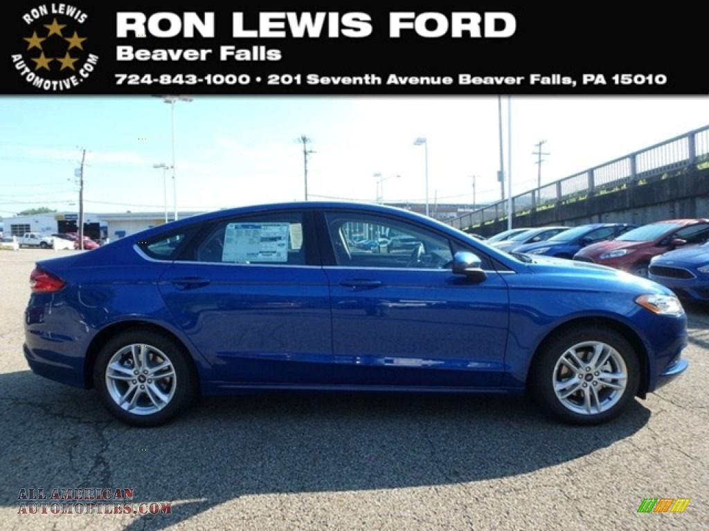 Lightning Blue / Ebony Ford Fusion SE