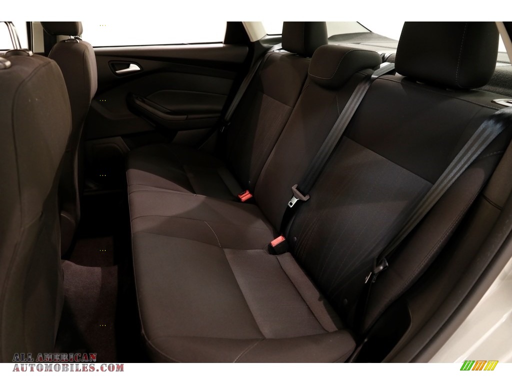 2015 Focus SE Sedan - Tectonic Metallic / Charcoal Black photo #15