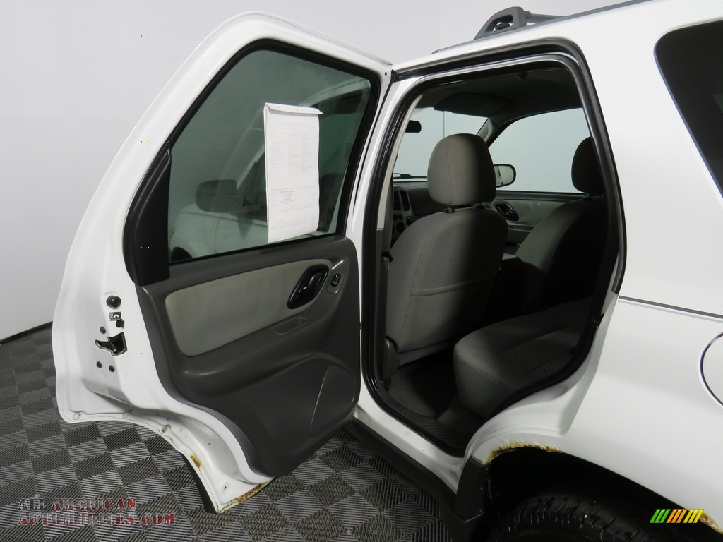 2005 Escape XLT V6 4WD - Oxford White / Medium/Dark Flint Grey photo #35