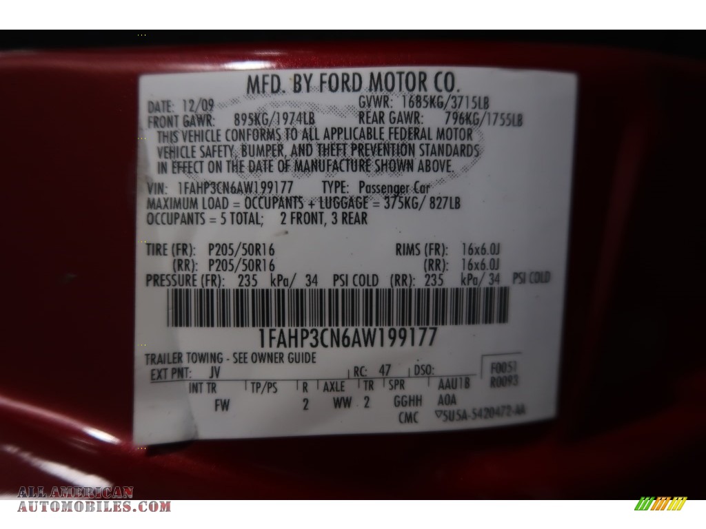 2010 Focus SE Coupe - Sangria Red Metallic / Charcoal Black photo #36