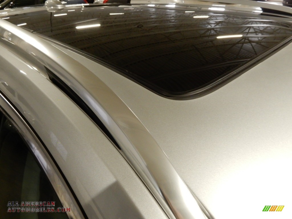2015 SRX Luxury AWD - Radiant Silver Metallic / Light Titanium/Ebony photo #14