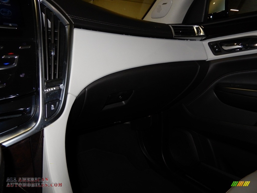 2015 SRX Luxury AWD - Radiant Silver Metallic / Light Titanium/Ebony photo #21