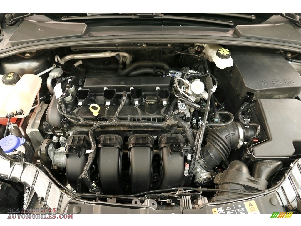 2018 Focus SE Sedan - Magnetic / Charcoal Black photo #20