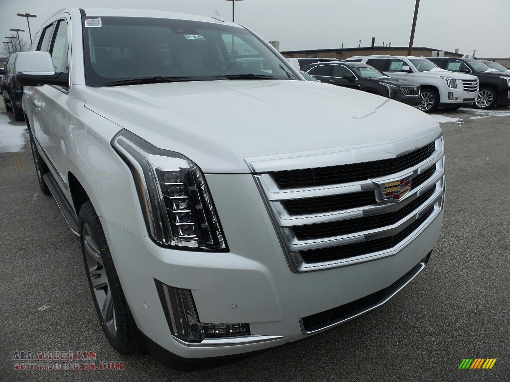 2019 Escalade Luxury 4WD - Crystal White Tricoat / Shale/Jet Black Accents photo #1