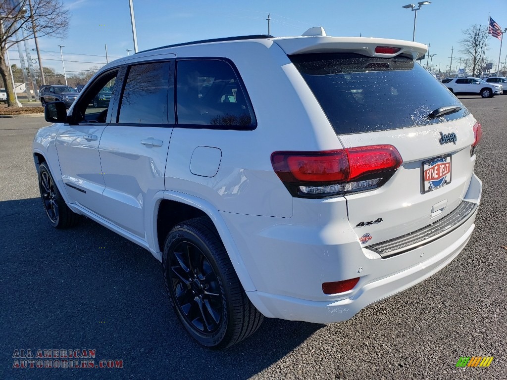 2019 Grand Cherokee Altitude 4x4 - Bright White / Black photo #4
