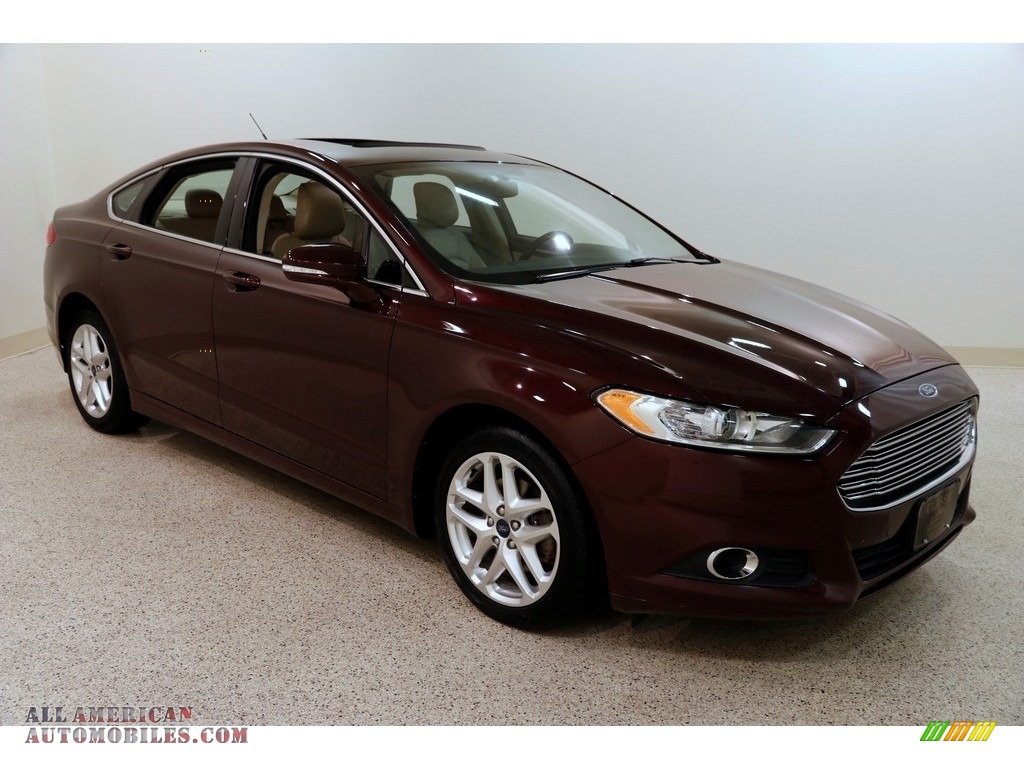 Bordeaux Reserve Red Metallic / Dune Ford Fusion SE 1.6 EcoBoost