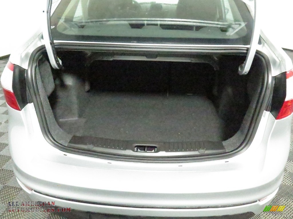 2014 Fiesta SE Sedan - Ingot Silver / Charcoal Black photo #15