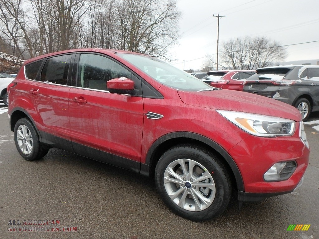 2019 Escape SE 4WD - Ruby Red / Chromite Gray/Charcoal Black photo #9