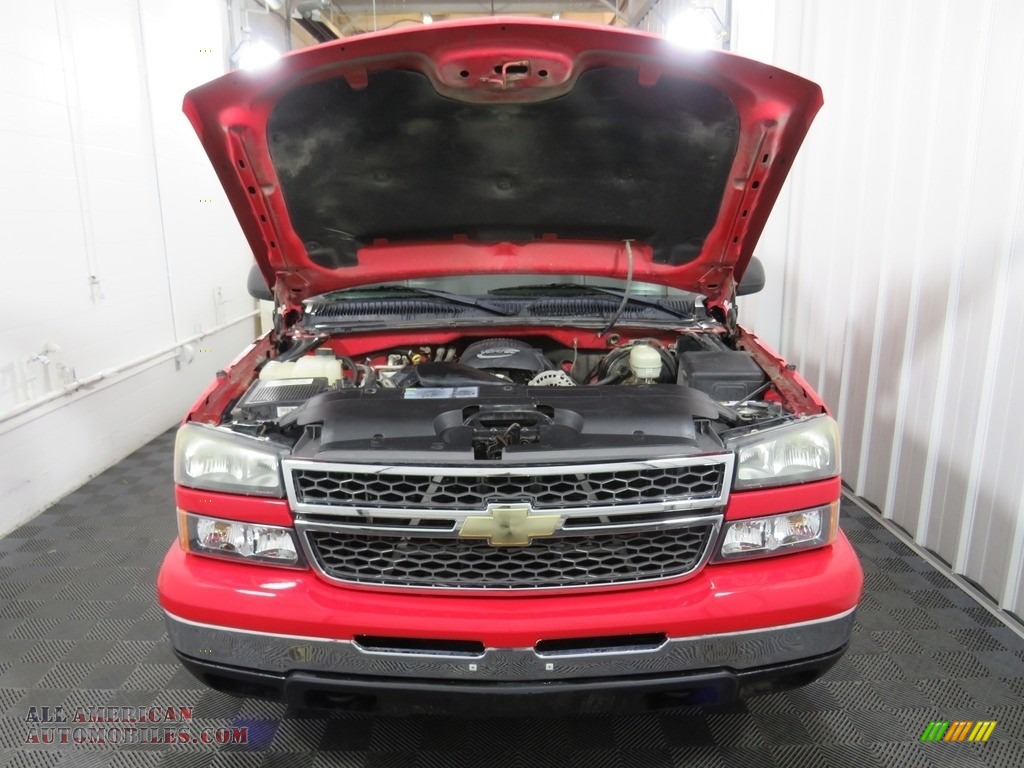 2007 Silverado 1500 Classic LT Extended Cab 4x4 - Victory Red / Dark Charcoal photo #5