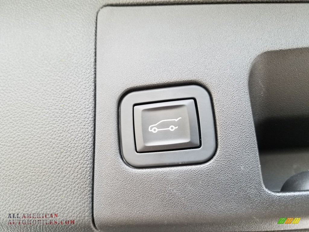2018 XT5 Premium Luxury AWD - Radiant Silver Metallic / Jet Black photo #18