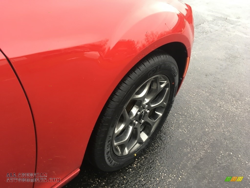 2016 300 S AWD - Redline Red Tri-Coat Pearl / Black photo #17