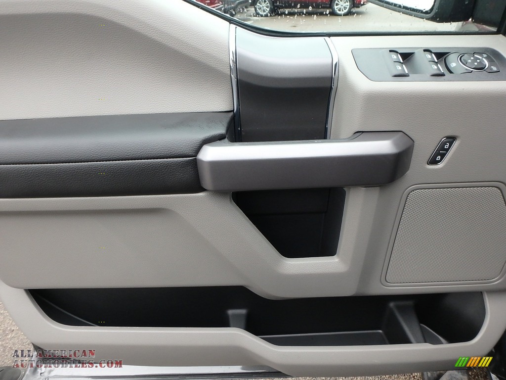 2019 F150 XLT SuperCab 4x4 - Magnetic / Earth Gray photo #13