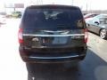Chrysler Town & Country Touring-L Brilliant Black Crystal Pearl photo #31