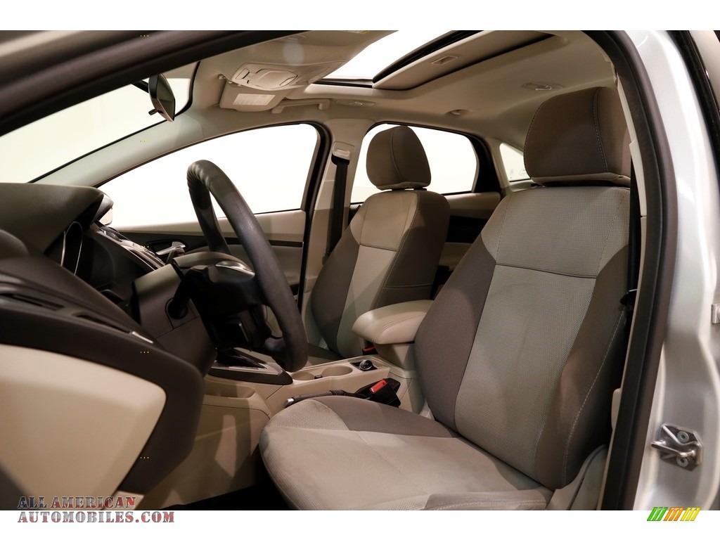 2014 Focus SE Sedan - Ingot Silver / Medium Light Stone photo #6