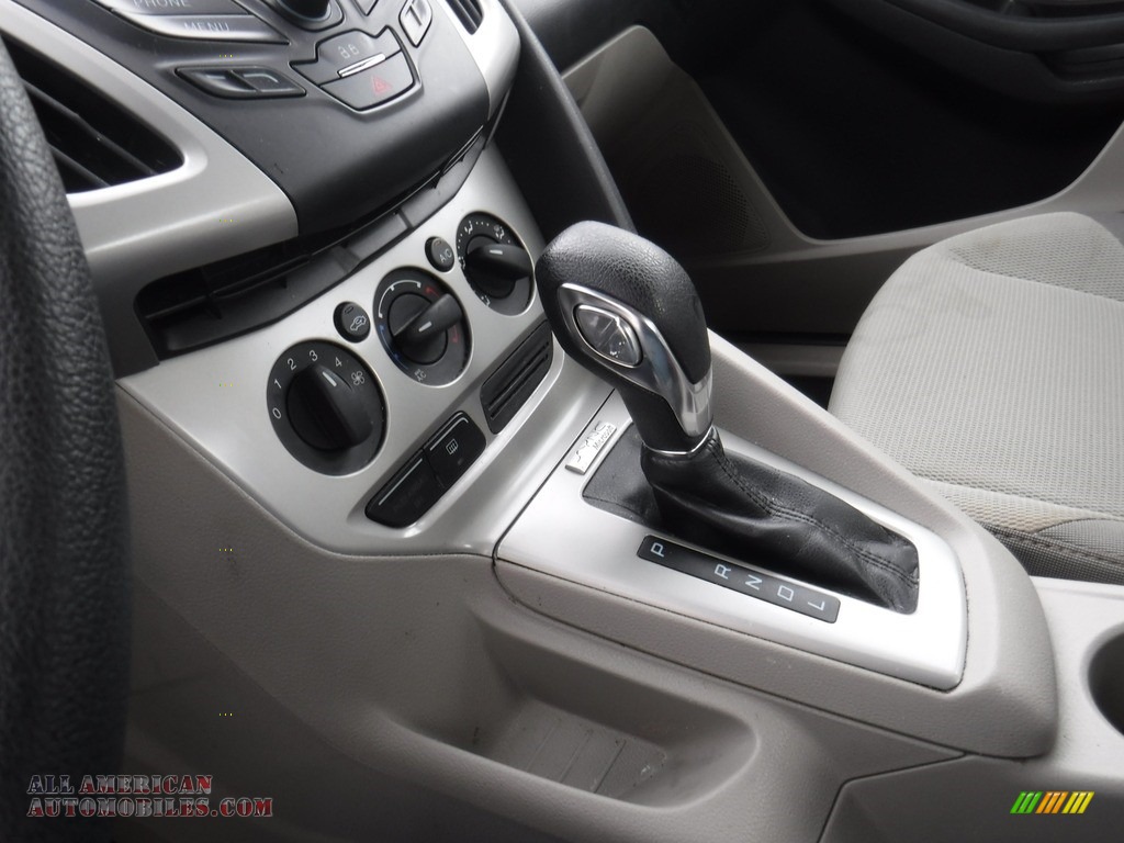 2013 Focus SE Sedan - Ingot Silver / Medium Light Stone photo #15