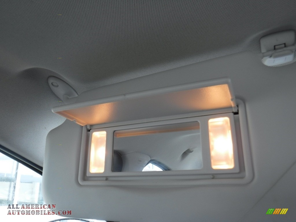 2013 Focus SE Sedan - Ingot Silver / Medium Light Stone photo #20