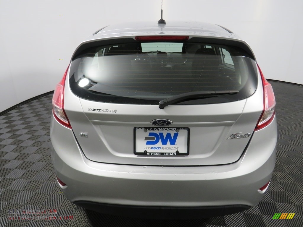 2017 Fiesta SE Hatchback - Ingot Silver / Charcoal Black photo #9