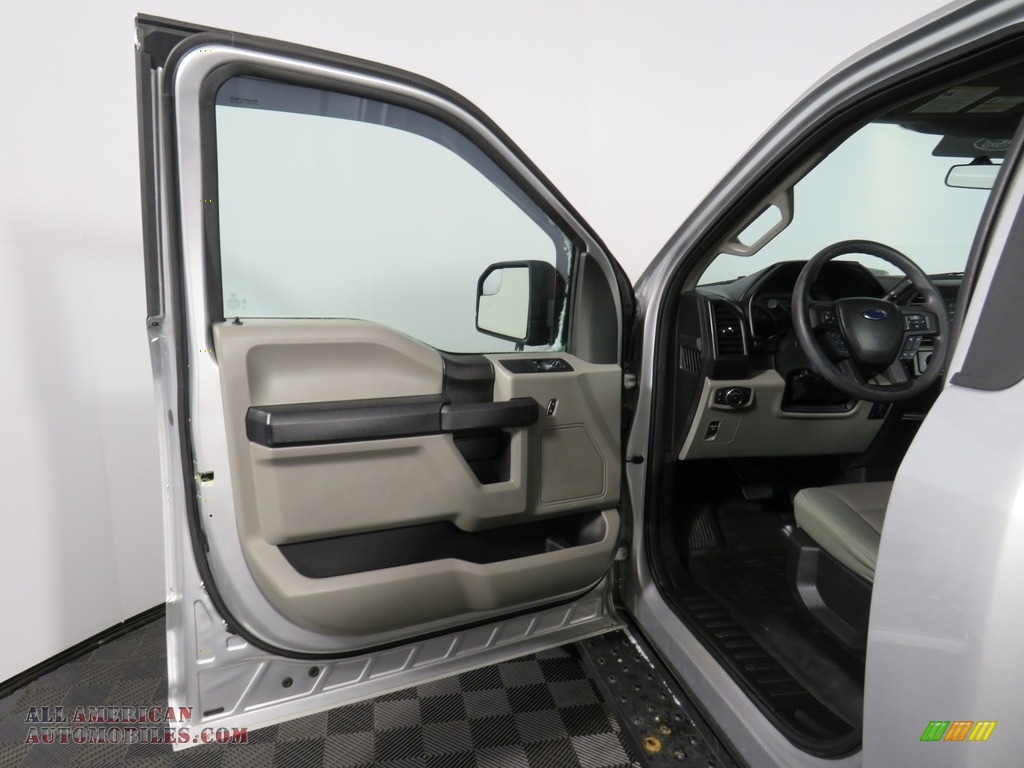 2016 F150 XL Regular Cab 4x4 - Ingot Silver / Medium Earth Gray photo #25