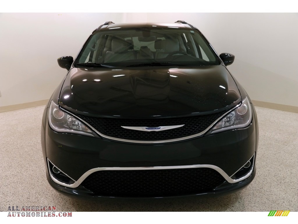 2018 Pacifica Touring L - Brilliant Black Crystal Pearl / Cognac/Alloy/Toffee photo #2