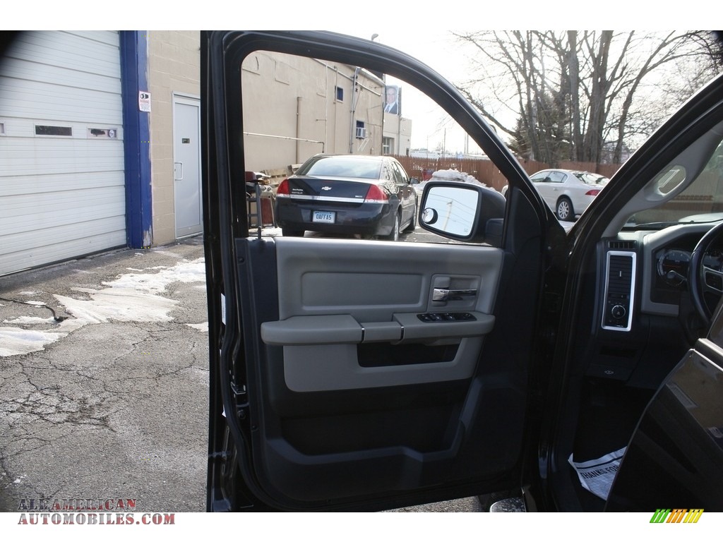 2011 Ram 1500 Big Horn Quad Cab 4x4 - Brilliant Black Crystal Pearl / Dark Slate Gray/Medium Graystone photo #15