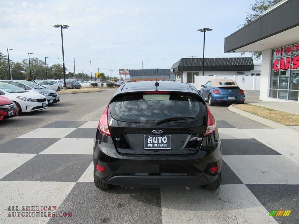 2018 Fiesta SE Hatchback - Shadow Black / Charcoal Black photo #4