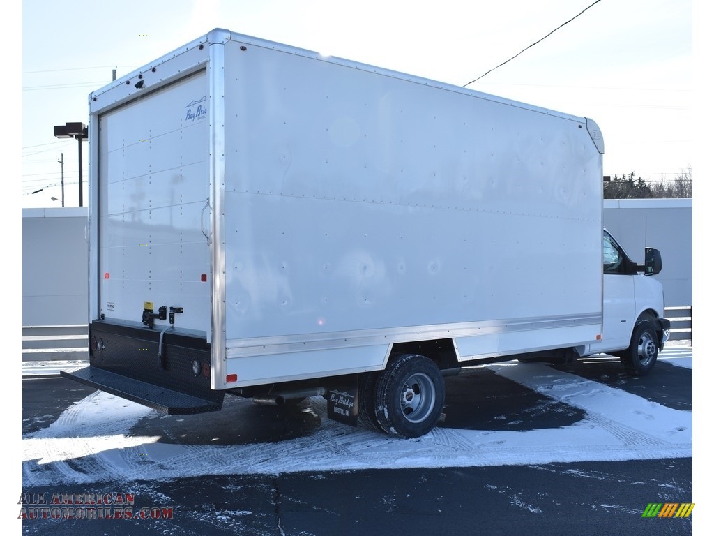 2019 Savana Cutaway 3500 Commercial Moving Truck - Summit White / Medium Pewter photo #2