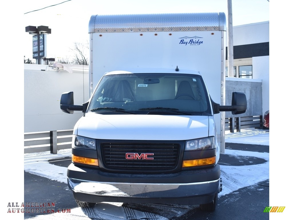 2019 Savana Cutaway 3500 Commercial Moving Truck - Summit White / Medium Pewter photo #4