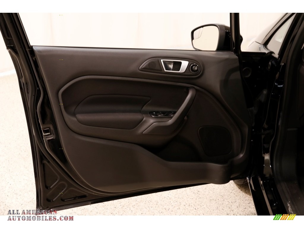 2016 Fiesta SE Hatchback - Shadow Black / Charcoal Black photo #4