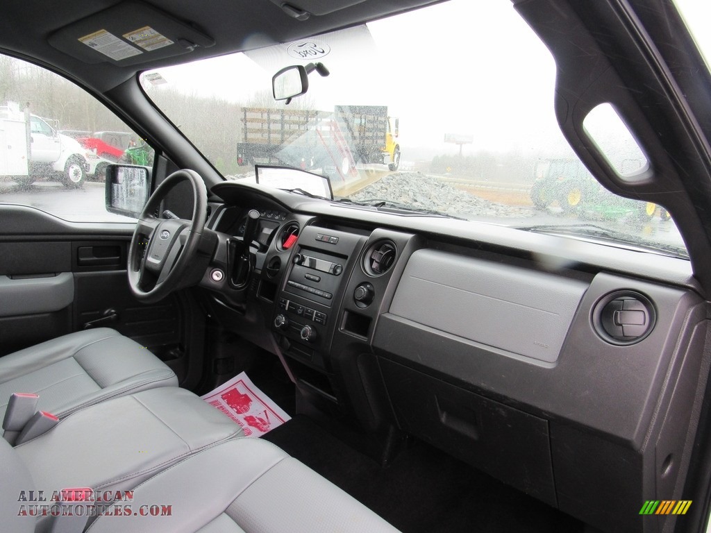 2014 F150 XL Regular Cab - Oxford White / Steel Grey photo #21