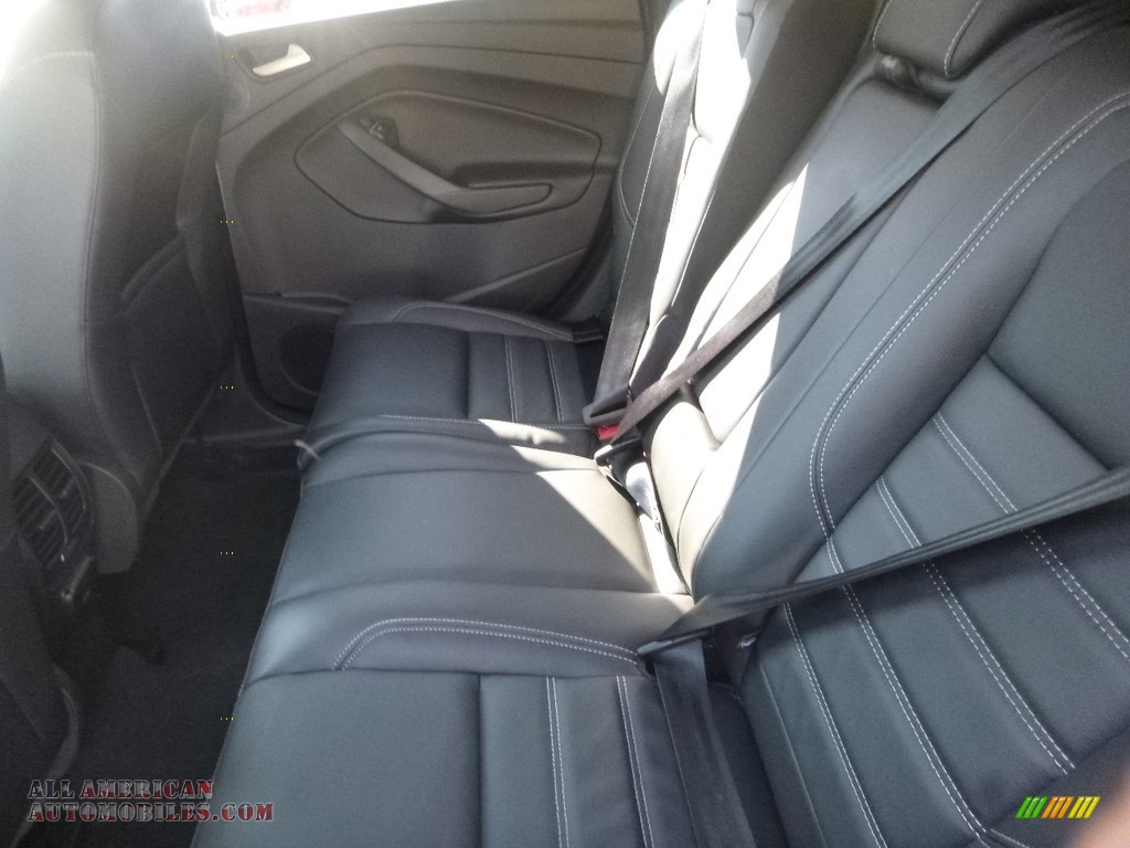 2019 Escape Titanium 4WD - Ruby Red / Chromite Gray/Charcoal Black photo #8