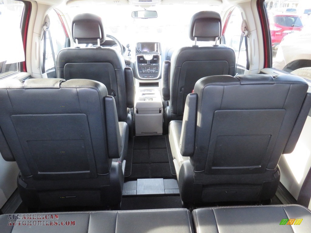2015 Town & Country Touring - Deep Cherry Red Crystal Pearl / Black/Light Graystone photo #15