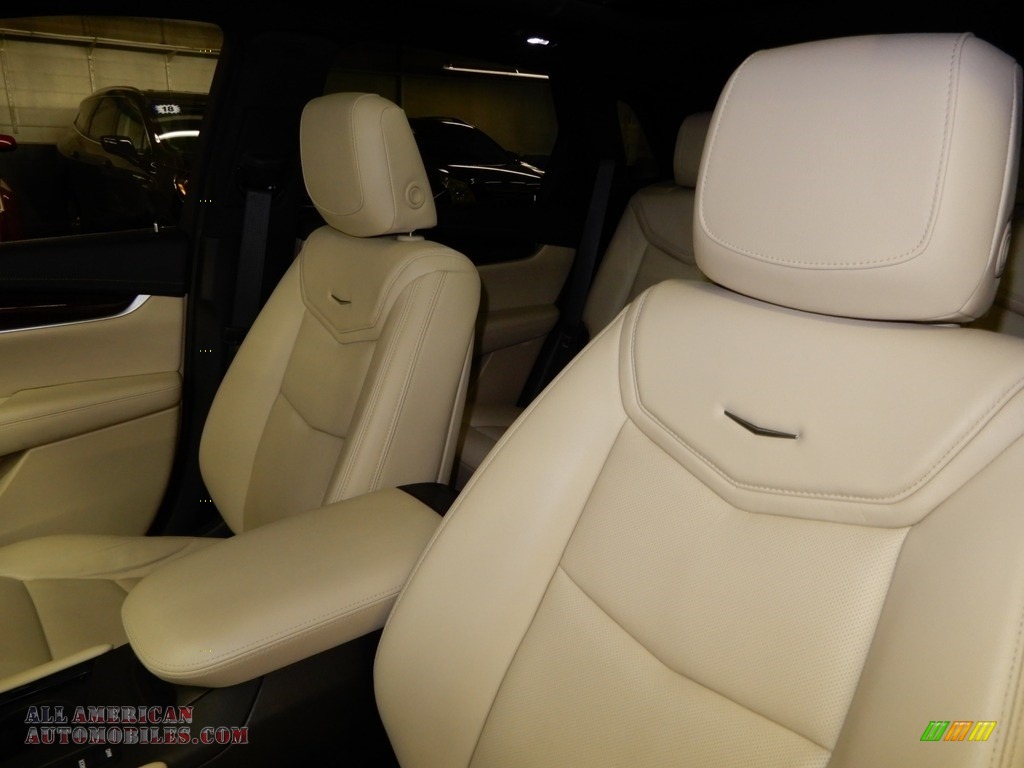 2018 XT5 Premium Luxury AWD - Crystal White Tricoat / Sahara Beige photo #17