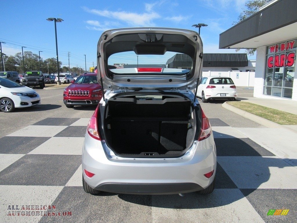 2017 Fiesta SE Hatchback - Ingot Silver / Charcoal Black photo #5