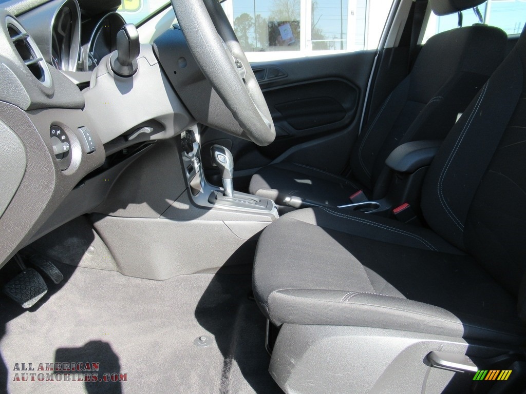 2017 Fiesta SE Hatchback - Ingot Silver / Charcoal Black photo #11
