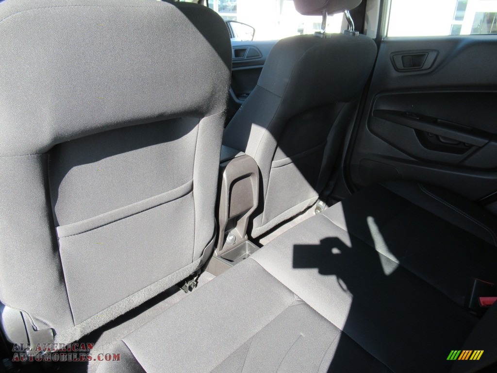 2017 Fiesta SE Hatchback - Ingot Silver / Charcoal Black photo #12