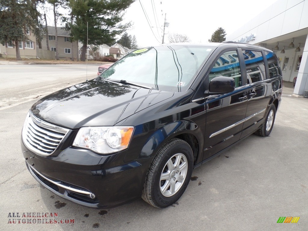 Brilliant Black Crystal Pearl / Black/Light Graystone Chrysler Town & Country Touring