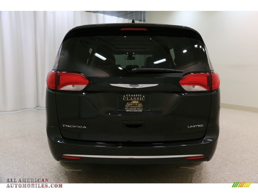 2019 Pacifica Limited - Brilliant Black Crystal Pearl / Black/Alloy photo #25