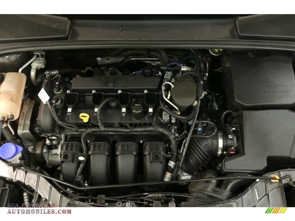 2016 Focus SE Sedan - Magnetic / Charcoal Black photo #18