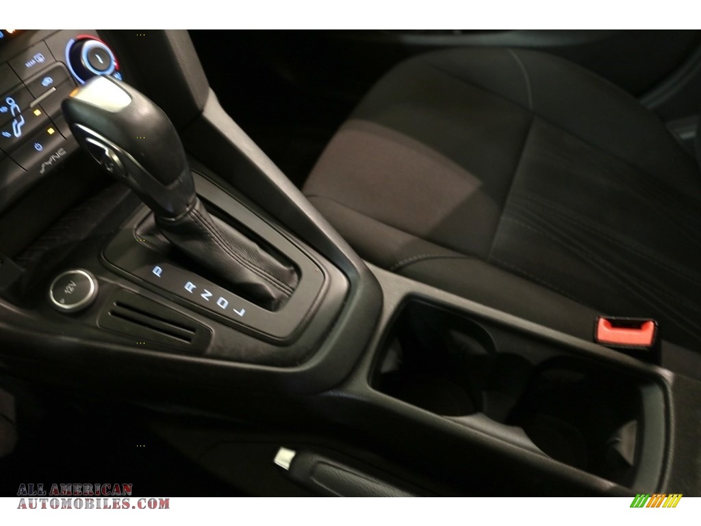 2016 Focus SE Sedan - Tectonic / Charcoal Black photo #12