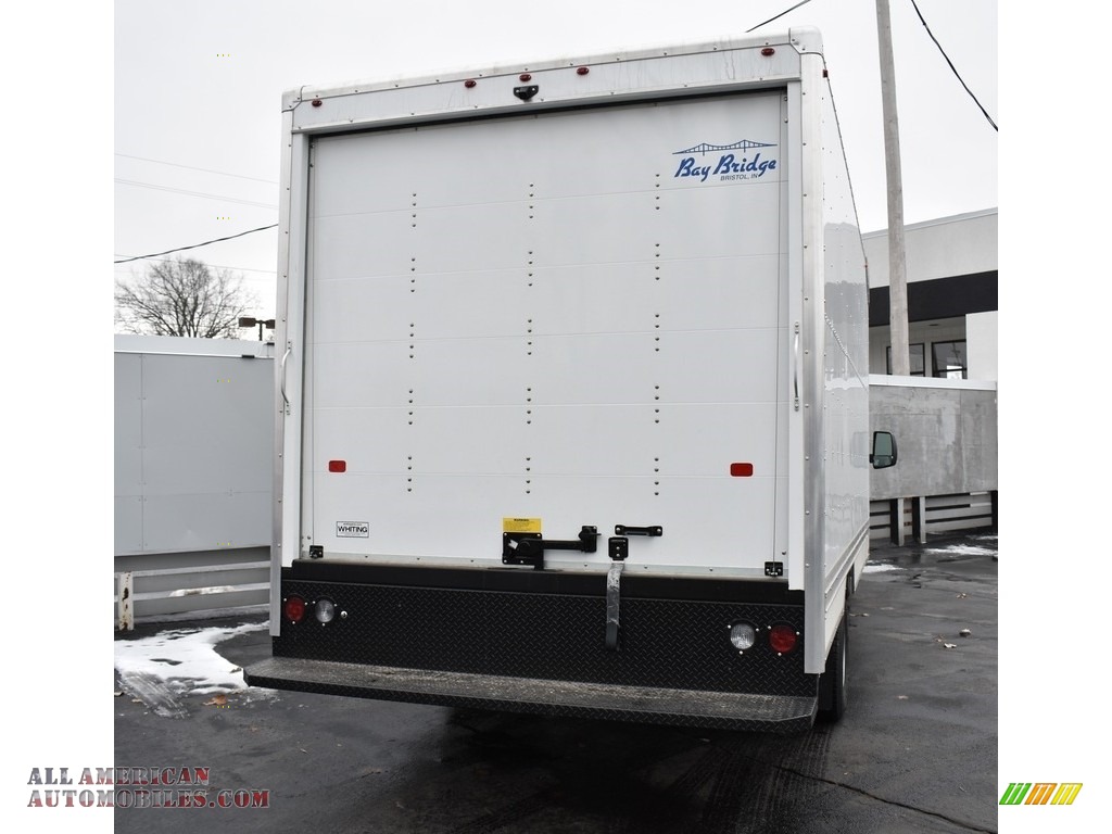 2019 Savana Cutaway 3500 Commercial Moving Truck - Summit White / Medium Pewter photo #3