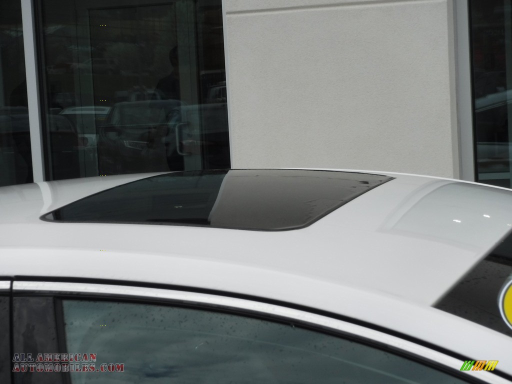 2013 Fusion Titanium AWD - Oxford White / Charcoal Black photo #4
