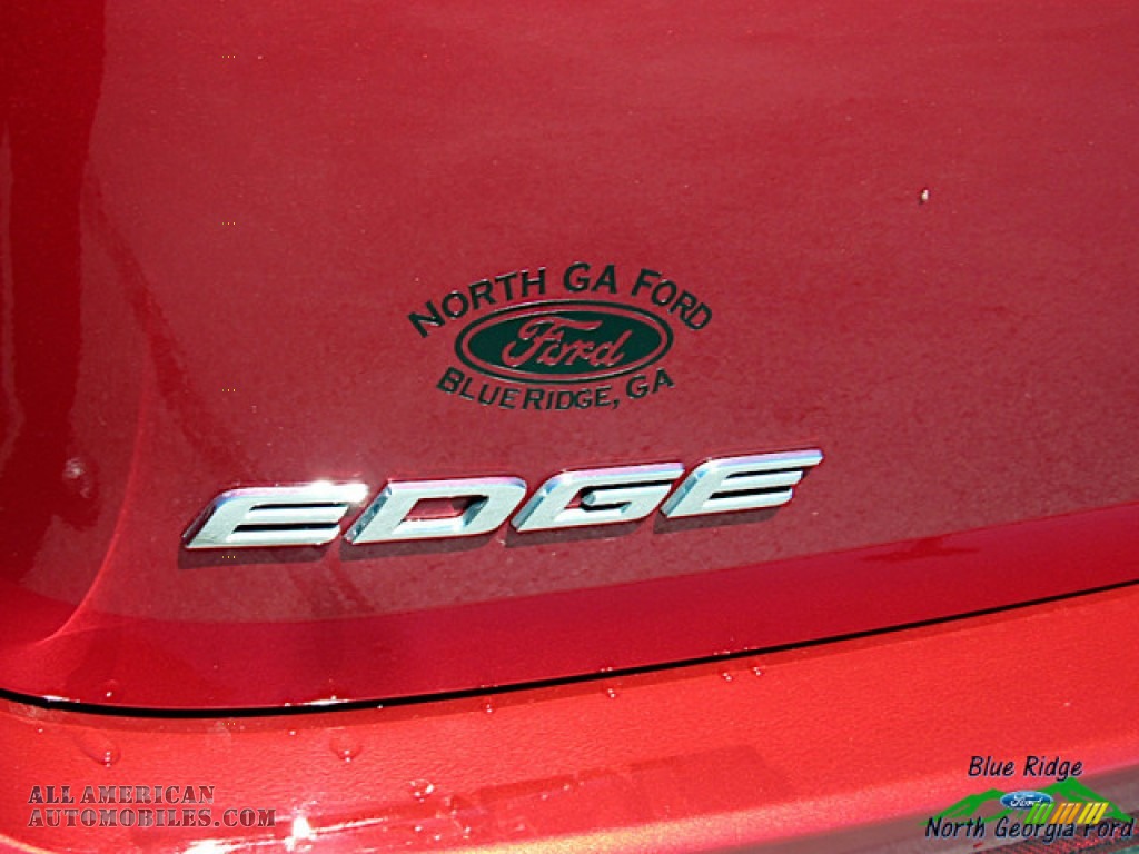 2018 Edge Titanium AWD - Ruby Red / Ebony photo #35