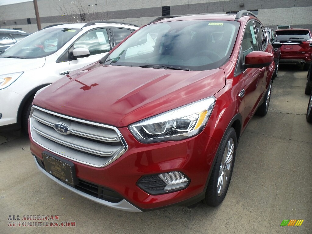 Ruby Red / Chromite Gray/Charcoal Black Ford Escape SEL