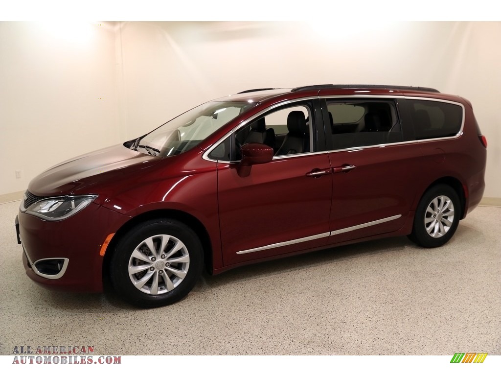 2017 Pacifica Touring L - Velvet Red Pearl / Black/Alloy photo #3