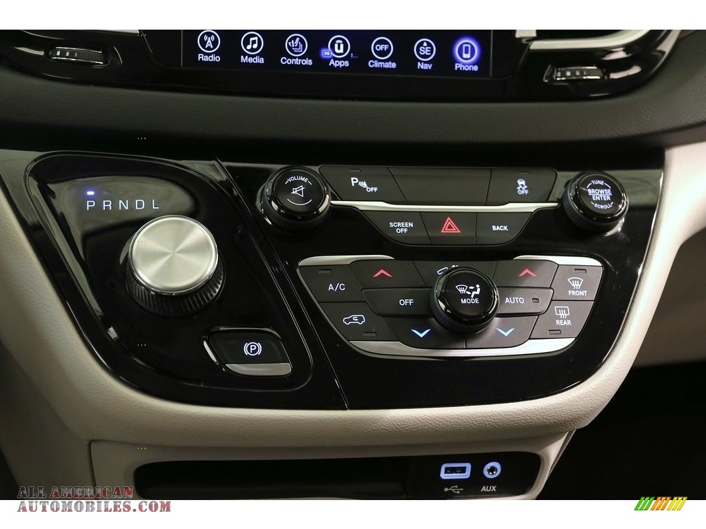 2017 Pacifica Touring L - Velvet Red Pearl / Black/Alloy photo #17