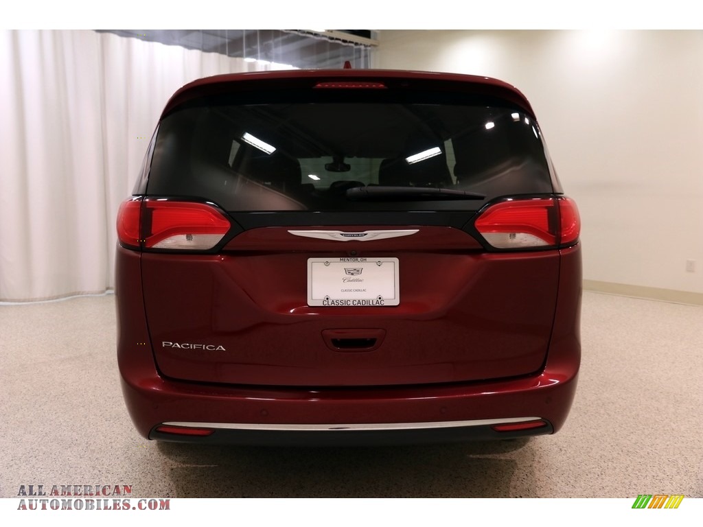 2017 Pacifica Touring L - Velvet Red Pearl / Black/Alloy photo #25