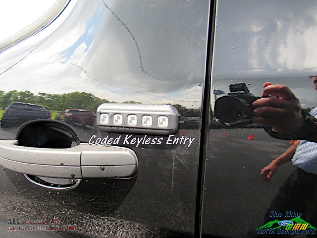2019 Transit Passenger Wagon XLT 350 HR Long - Shadow Black / Charcoal black photo #29